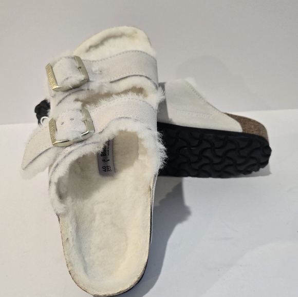 Birkenstock White Arizona Shearling Buckle Sandals 7 - Picture 3 of 12